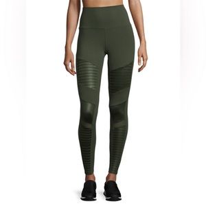 Alo Yoga High Waist Moto Leggings Green Glossy workout pants details sage cute